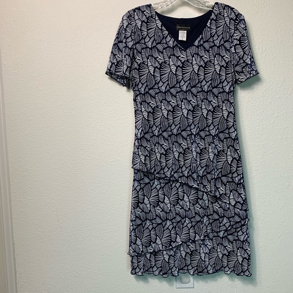 Connected Apparel leaf print tiered dress - Picture 2 of 6